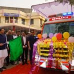 एसीएलएस एम्बुलेंस को दिखाई हरी झंडी, उपजिला चिकित्सालय में आधुनिक फेकोइमल्सीफिकेशन मशीन का लोकार्पण