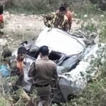 खाई में गिरी कार, चालक की मौत