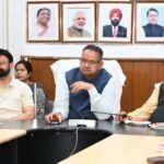 मंत्री जोशी ने प्रधानमंत्री नरेंद्र मोदी के संबोधन को मातृशक्ति संग सुना