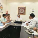 कैबिनेट मंत्री डाॅ. रावत ने कार्यदायी संस्थाओं को दिये निर्देश