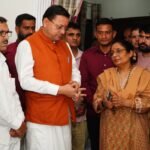 बसंत विहार स्थित निवास पहुंचकर मुख्यमंत्री धामी ने खण्डूड़ी परिवार को दी सांत्वना