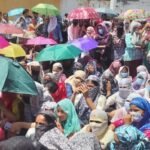 अपनी मांगों को लेकर जूनियर हाईस्कूल शिक्षकों ने रैली निकाली