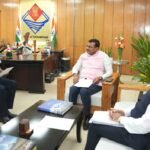 मुख्य सचिव ने रेलवे बोर्ड अध्यक्ष के साथ विभिन्न रेलवे प्रोजेक्ट्स के संबंध बैठक की