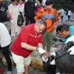मंत्री जोशी टपकेश्वर मंदिर परिसर में विशेष सफाई अभियान में शामिल हुए