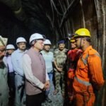 मुख्यमंत्री धामी ने टनल के अंदर जाकर बचाव एवं राहत कार्यों का लिया जायजा, अधिकारियों को दिए आवश्यक निर्देश