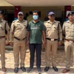 अपनी दो सगी बहनों को मौत के घाट उतारने वाला भाई गिरफ्तार
