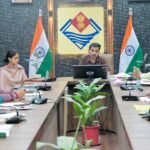 दैवीय आपदा से क्षतिग्रस्त परिसंपत्तियों के पुनर्निर्माण में तेजी लाएं, गुणवत्ता से न हो समझौताः डीएम