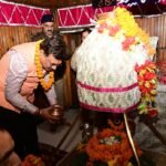 मुख्य सचिव ने गंगोत्री धाम में की पूजा-अर्चना, व्यवस्थाओं का लिया जायजा