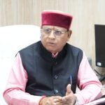 मंत्री खजान दास से ली कई विभागों की समीक्षा बैठक