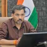 उचित दर दुकानों पर साफ-सफाई और गुणवत्तापूर्ण खाद्यान्न वितरण सुनिश्चित करें अधिकारीः डीएम