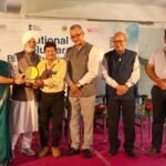 155 बार रक्तदान कर चुके डॉ. अनिल वर्मा समेत अन्य रक्तदाताओं को किया गया सम्मानित